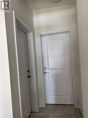 Brampton (Northwest Brampton) townhouse for rent - UPPER - 26 THORNBIRD CRESCENT UPPER