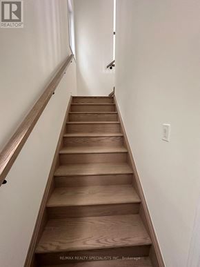 Brampton (Northwest Brampton) townhouse for rent - UPPER - 26 THORNBIRD CRESCENT UPPER