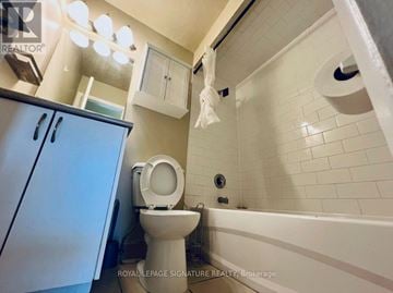 Toronto (East End-Danforth) apartment for rent - A - 2203 DANFORTH AVENUE A