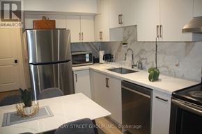 East Gwillimbury (Sharon) apartment for rent - UNIT 2 - 22 DEER PASS ROAD UNIT 2