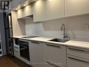Toronto (Bay Street Corridor) condo for rent - 904 - 15 GRENVILLE STREET 904