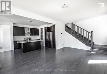 Pickering duplex for rent - 1483 MOCKINGBIRD SQUARE