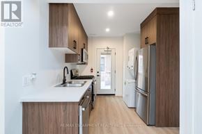 Hamilton (Stinson) apartment for rent - 4 - 127 VICTORIA AVENUE S 4