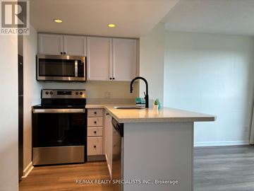 Toronto (Rosedale-Moore Park) condo for rent - A kitchen with a stainless steel oven and microwave.