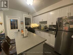 Toronto (Little Portugal) fourplex for rent - MAIN FLOOR - 282 GLADSTONE AVENUE Main Floor