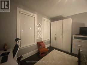 Toronto (Little Portugal) fourplex for rent - MAIN FLOOR - 282 GLADSTONE AVENUE Main Floor
