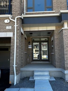 Whitby townhouse for rent - 71 MCGOWAN DRIVE