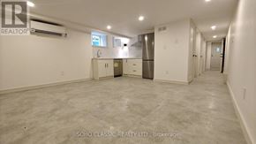 Toronto (The Beaches) apartment for rent - 23 FERNWOOD PARK AVENUE