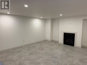 Toronto (The Beaches) apartment for rent - 23 FERNWOOD PARK AVENUE