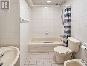 Toronto (Weston-Pellam Park) duplex for rent - 158 BLACKTHORN AVENUE