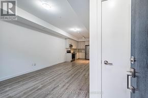 Brampton (Fletcher's Creek South) townhouse for rent - A room with a door leading to another room.