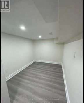 Brampton (Credit Valley) apartment for rent - A room with a grey carpet and white walls.