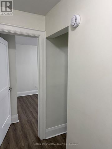 Toronto (Wychwood) multi-family for rent - 16 - 915 ST CLAIR AVENUE W 16