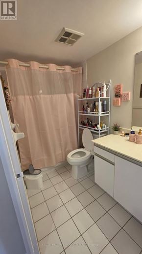Vaughan (Crestwood-Springfarm-Yorkhill) condo for rent - PH106 - 81 TOWNSGATE DRIVE PH106