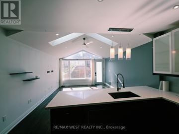 Toronto (South Riverdale) duplex for rent - 1 - 64 GALT AVENUE 1
