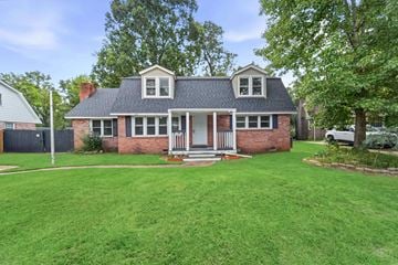 Jacksonville house for rent - 104 King Richard Court