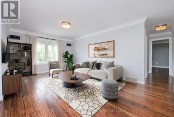 Caledon (Caledon Village) apartment for rent - A living room with a coffee table and a couch.