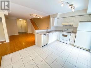 Toronto (Willowdale East) townhouse for rent - 1116 - 28 SOMMERSET WAY 1116