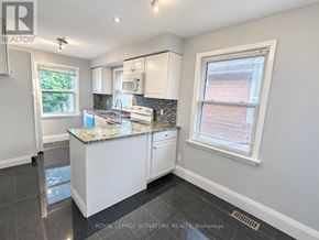 Toronto (Mimico) triplex for rent - 3 - 13 WESLEY STREET 3