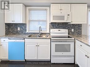 Toronto (Mimico) triplex for rent - 3 - 13 WESLEY STREET 3