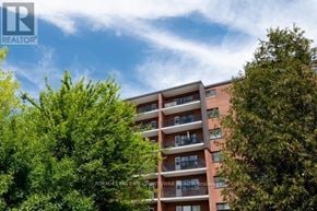 Mississauga (Port Credit) multi-family for rent - A building with the label "ROYAL LEAGUE HEADTOWN" on it.