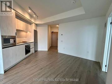 Mississauga (Central Erin Mills) condo for rent - 1101 - 2495 EGLINTON AVENUE W 1101