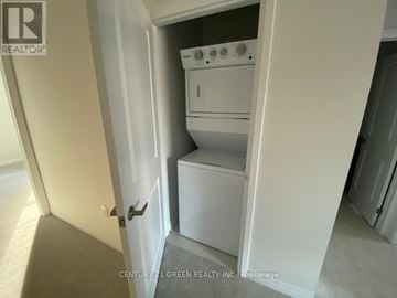 Cambridge townhouse for rent - A white oven and stove are in a small kitchen.