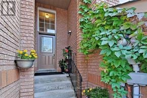 Vaughan (Maple) townhouse for rent - 47 TANIA CRESCENT