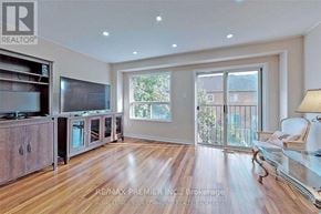 Vaughan (Maple) townhouse for rent - 47 TANIA CRESCENT