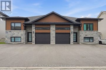The Nation fourplex for rent - 47 CAMBRIDGE STREET