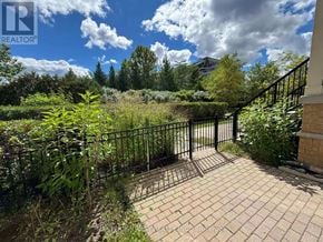 Aurora (Bayview Wellington) townhouse for rent - 33 WALTER DOVE COURT