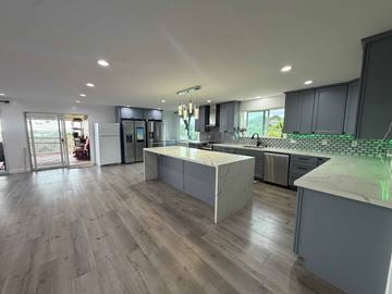 Aiea house for rent - 99-729 Halawa drive