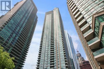Toronto (Waterfront Communities) condo for rent - 3004 - 18 HARBOUR STREET 3004