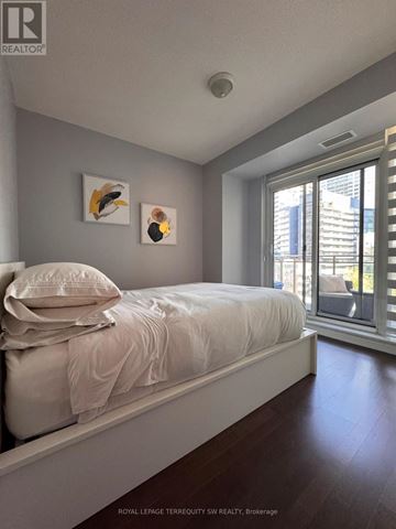 Toronto (Niagara) condo for rent - 809 - 21 GRAND MAGAZINE STREET 809