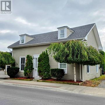 Cobourg triplex for rent - C - 87 ALBERT STREET C