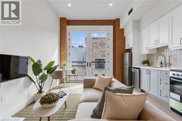Hamilton apartment for rent - 56 YORK Boulevard Unit# 304 304