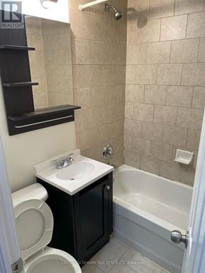 Toronto (Mimico) triplex for rent - LOWER - 78 CAVELL AVENUE Lower