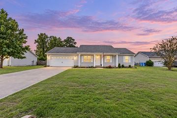 Beulaville house for rent - 124 Eagle Ridge Drive