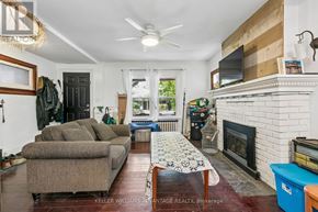 Toronto (East End-Danforth) apartment for rent - MAIN & 2ND - 585 WOODBINE AVENUE Main & 2nd
