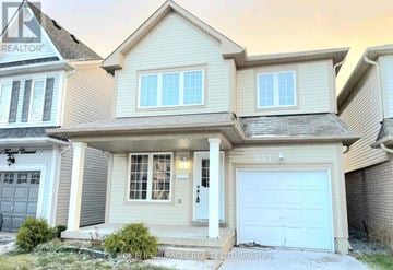 Oshawa (Pinecrest) apartment for rent - A house with the number 837 on the front door.