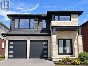 Pelham (Fonthill) apartment for rent - A modern two-story house with a garage is for sale.