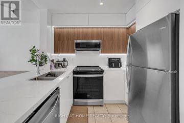 Richmond Hill (Langstaff) condo for rent - 1202 - 11 ONEIDA CRESCENT 1202
