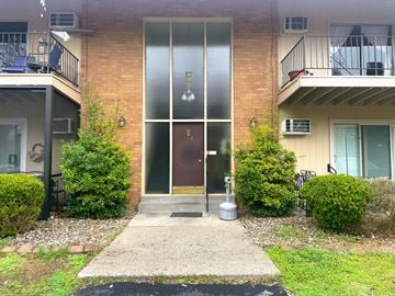 Louisville house for rent - 3501 Illinois Ave Apt E7