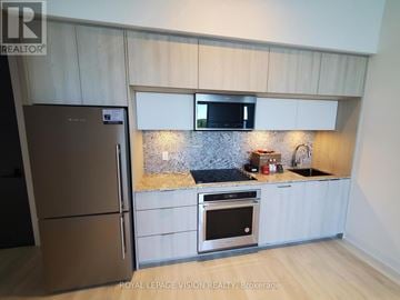 Toronto (Bayview Village) condo for rent - 525 - 25 ADRA GRADO WAY 525
