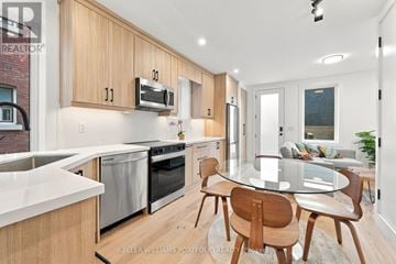 Toronto (Palmerston-Little Italy) multi-family for rent - MAIN FL - 173 BEATRICE STREET Main FL