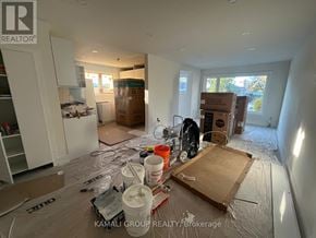 Newmarket (Bristol-London) apartment for rent - A room with white walls and a white ceiling is being painted.