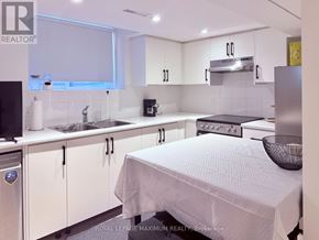 Toronto (Downsview-Roding-Cfb) apartment for rent - (B) LOWER - 82 CALVINGTON DRIVE (B) Lower