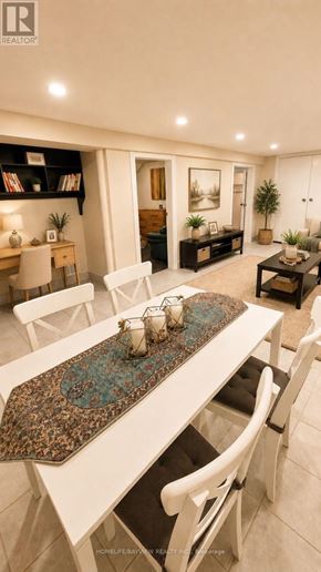 Richmond Hill (Crosby) apartment for rent - A dining room with a white table and chairs.