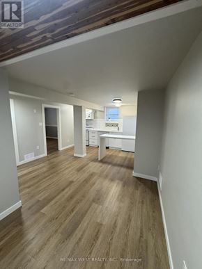 Toronto (Yorkdale-Glen Park) duplex for rent - B2 - 35 LILYWOOD ROAD B2