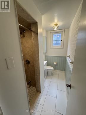 Toronto (Yorkdale-Glen Park) duplex for rent - B2 - 35 LILYWOOD ROAD B2